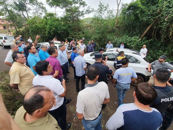 CDE: conflicto entre taxistas y conductores de Uber y MUV