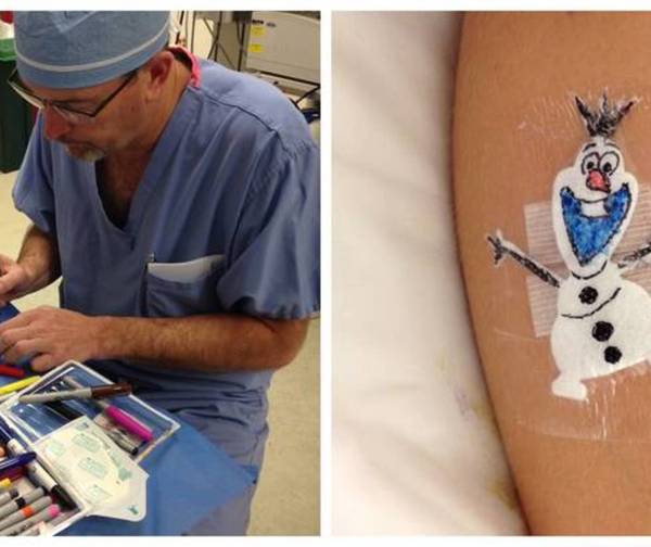 Un médico sorprende a niños con dibujos en sus vendas después de cada operación