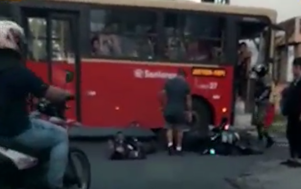 Bus de la Línea 27 arrolló a agentes del Grupo Lince