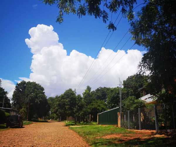 Se esera un día cálido a caluroso