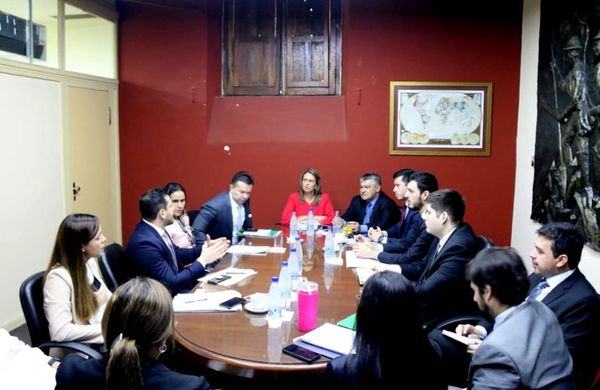 En los comicios internos municipales seguirá corriendo el “dinero sucio” - Política - ABC Color