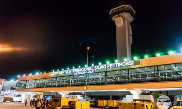 Autoridades disponen procedimientos de control en aeropuerto por alerta de coronavirus