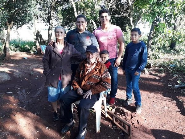 FUE ABANDONADO Y DESPUÉS DE 24 AÑOS SE REENCONTRÓ CON SU HERMANA