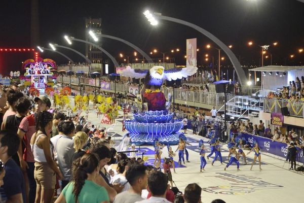 Grito de carnaval en el sur - Weekend - ABC Color