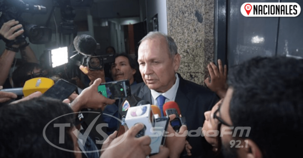 Jueza admite imputación contra Mario Ferreiro y lo cita para imponer medidas