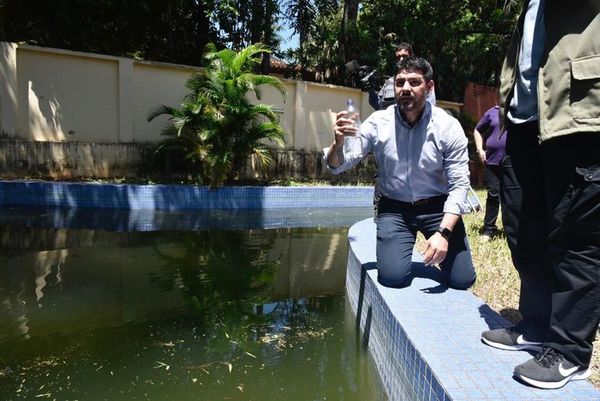 Municipalidad intervino casa abandonada en busca de criaderos de mosquitos - Nacionales - ABC Color