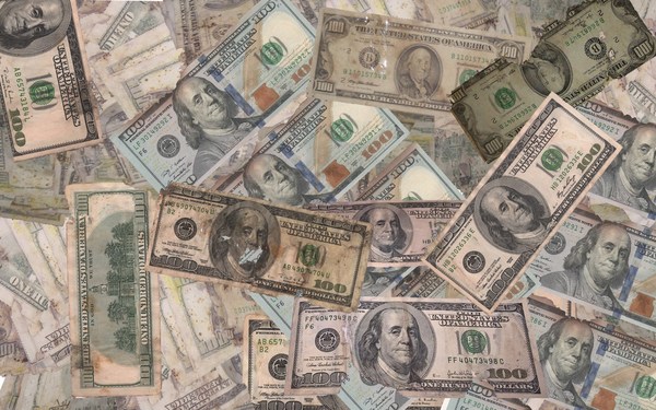 Dólares marcados o manchados: bancos afirman que exigencia para rechazarlos viene de afuera - ADN Paraguayo