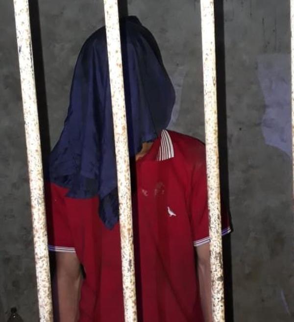 Hombre persigue y atrapa a ladrón que le robó Gs. 700 mil