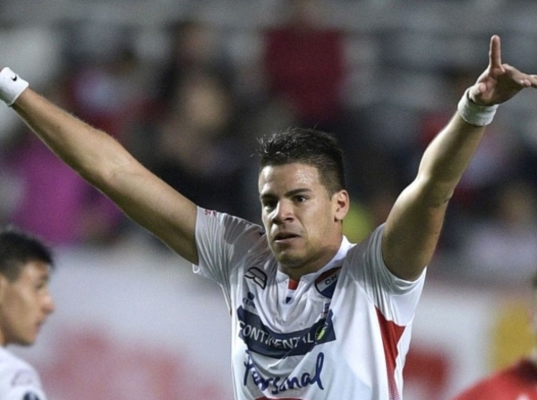 Miguel Jacquet es presentado en Nacional de Montevideo