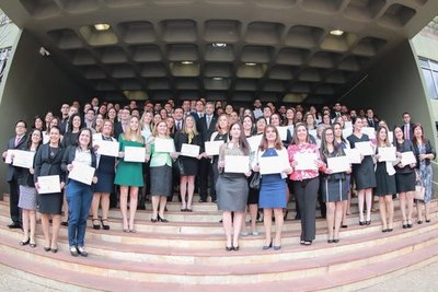 Proyectan otorgar unas cuatrocientas becas este año - .::RADIO NACIONAL::.