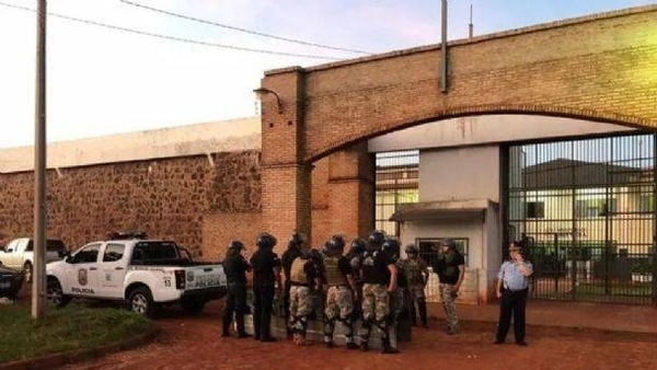 HOY / Crisis en cárceles, funcionarios  implicados en mafia: gobierno  ‘tomnará medidas’, afirman