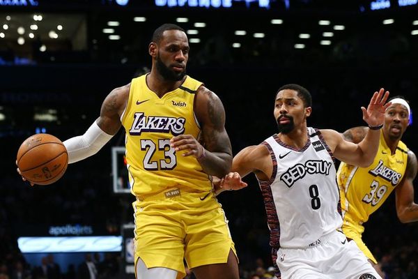 James y Doncic acaparan protagonismo - Básquetbol - ABC Color