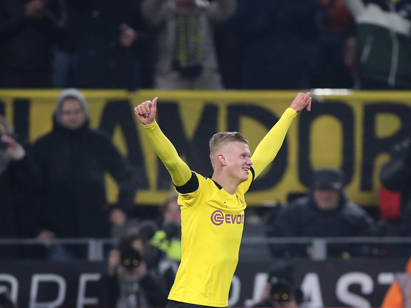 Haaland salió del banco y anotó un doblete en la victoria del Dortmund