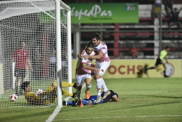 Cáceres rescata al Rayadito - Fútbol - ABC Color