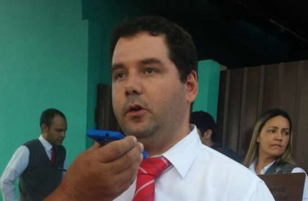 Exviceministro dice que querellará a los que lo acusaron en torno al “bolígrafo de Minotauro” - ADN Paraguayo