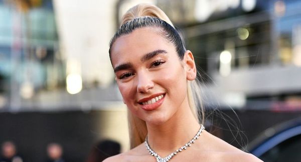 Dua Lipa anuncia lanzamiento de su nuevo single, ‘Physical’