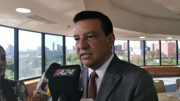 Romero Roa sobre control del “dinero sucio”: “Creo que no hay excusas, tenemos que aprobar” - Nacionales - ABC Color