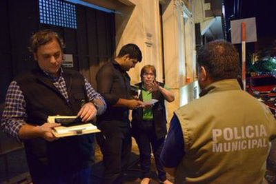 Controlan ruidos molestos, aguas servidas y vertederos en el microcentro