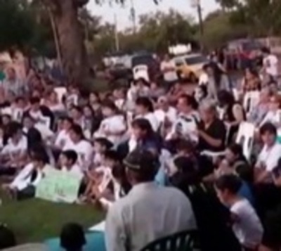 Carapeguá se moviliza pidiendo justicia para Fernando Báez - Paraguay.com