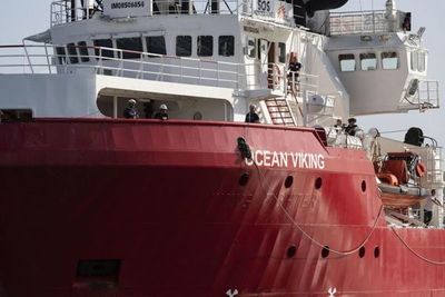 El barco humanitario "Ocean Viking" salva a otros 59 migrantes en el mar » Ñanduti