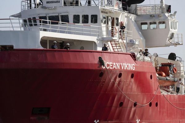 El barco humanitario "Ocean Viking" salva a otros 59 migrantes en el mar » Ñanduti