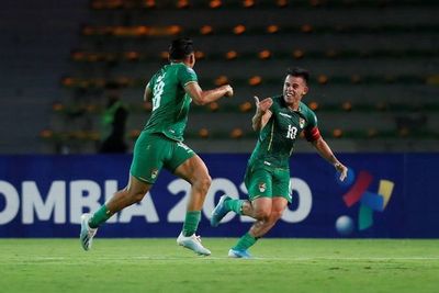 Bolivia vence a Uruguay con gol tardío de Saldías - Fútbol - ABC Color