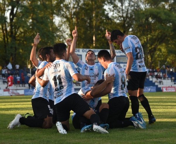 Guaireña hace historia en Itauguá