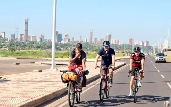 Paraguayo recorrerá 25.000 kilómetros en bicicleta para promocionar su país | .::Agencia IP::.