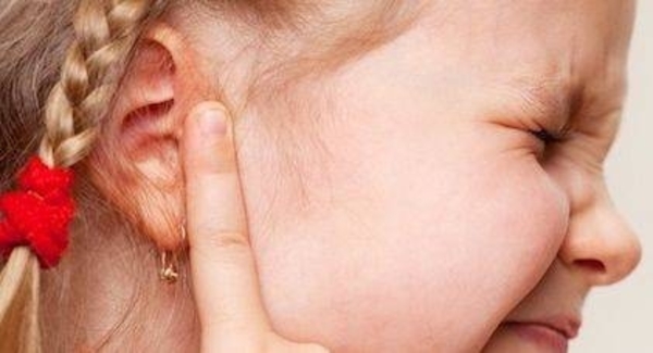 HOY / Otitis de verano: agua de piscinas o arroyos son escenario para infecciones