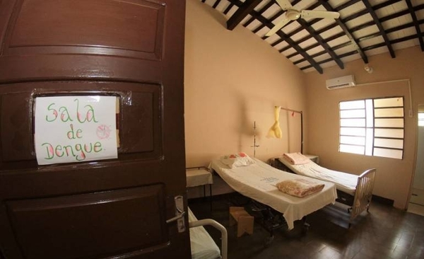 HOY / Enfermos de dengue ya ocuparon 600 camas, 20 de ellos en terapia intensiva