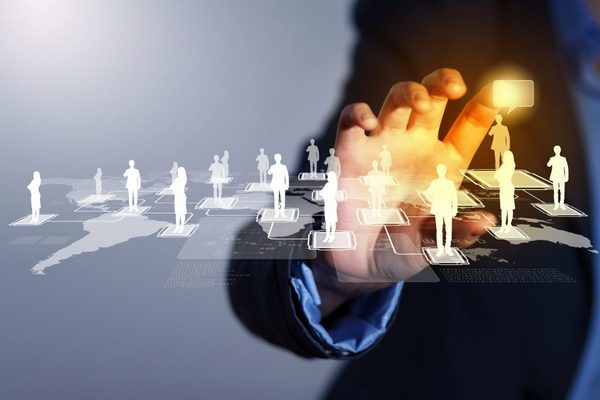 Grupos empresariales diversifican conglomerados de medios