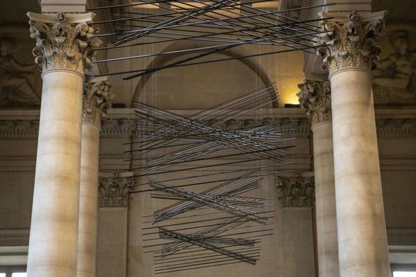 El Louvre expone una obra cinética del artista venezolano Elías Crespín - Cultura - ABC Color