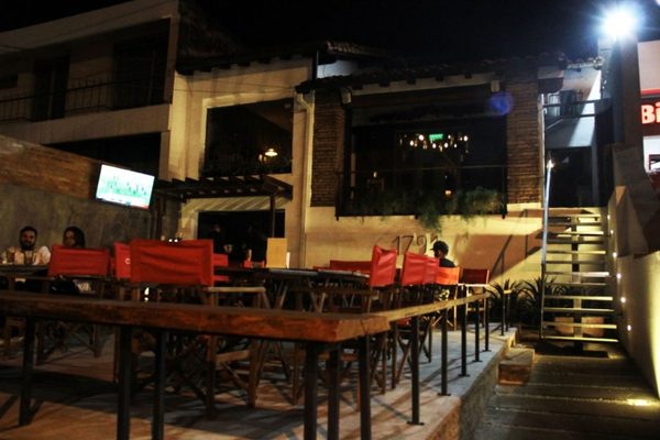 Nueva propuesta de bar se suma a la movida capitalina