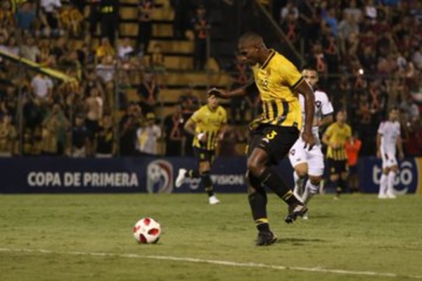 Guarani triunfó ante Cerro Porteño y sumó sus primeros tres puntos » Ñanduti