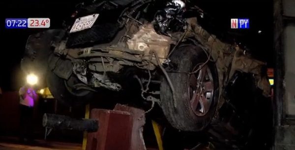 Huye tras chocar en cruce de Villa Morra | Noticias Paraguay