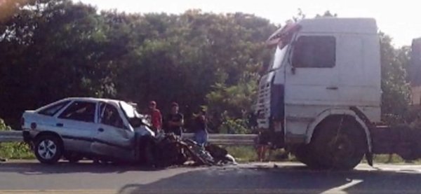 Choque frontal mata a automovilista | Noticias Paraguay