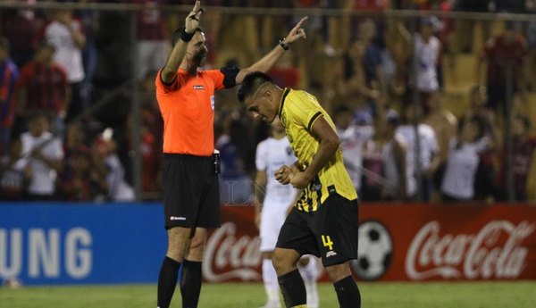 La jugada previa al gol de Cerro que fue anulada por el VAR