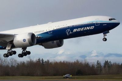 Exitoso vuelo de estreno del nuevo Boeing 777X - Viajes - ABC Color