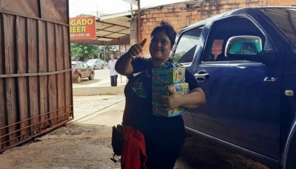 Vendedora de caramelos sueña con festejar cumple de su hijito