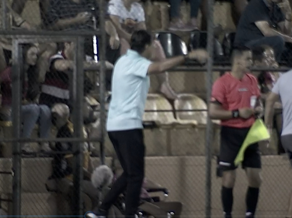 Así lo llamaron para el cambio al Pájaro Benítez