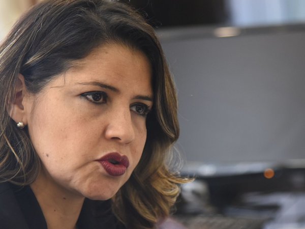 Cecilia Pérez recorre la cárcel de Pedro Juan Caballero, a una semana de la masiva fuga