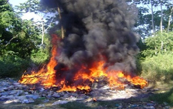 Comuna de Franco sanciona con multa a un poblador por quemar basura