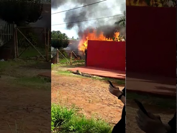 EN CUESTIÓN DE MINUTOS, VIVIENDA ES REDUCIDA A CENIZAS TRAS INCENDIO
