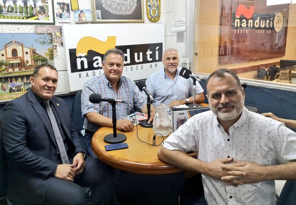 ¿A qué estamos expuestos al suplantar la identidad de una persona en redes sociales? » Ñanduti