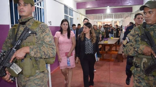 HOY / A una semana de la fuga masiva, ministra de Justicia visita cárcel de Pedro Juan Caballero