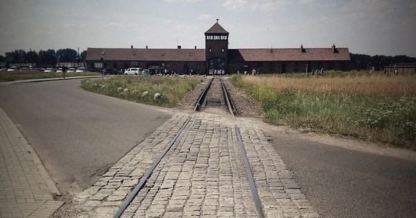Un recuerdo por el Día Internacional de Conmemoración del Holocausto » Ñanduti