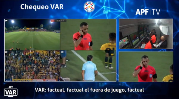 La charla en el VAR del offside en el Guaraní-Cerro