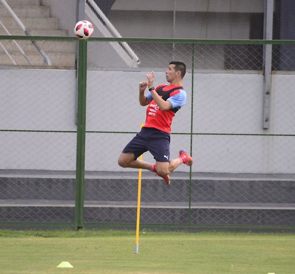 Víctor Cáceres acelera el regreso - Cerro Porteño - ABC Color