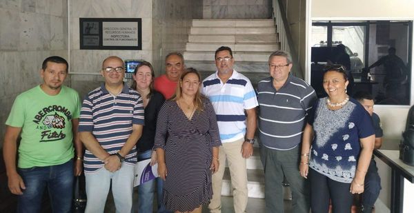 Judiciales acampan en Palacio de Justicia