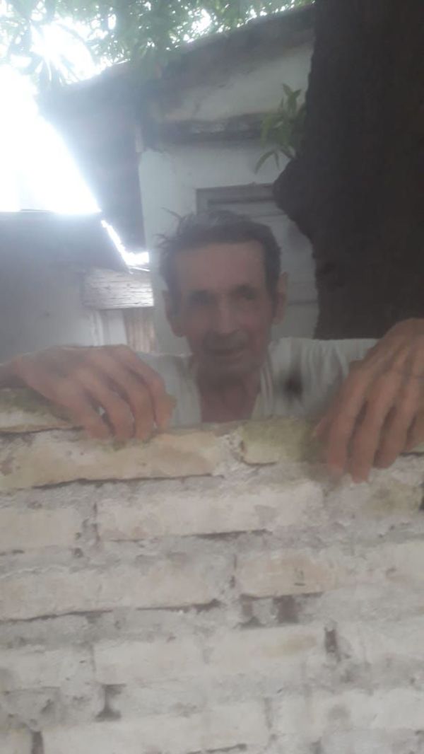 Piden ayuda para anciano “en situación de abandono” - Nacionales - ABC Color